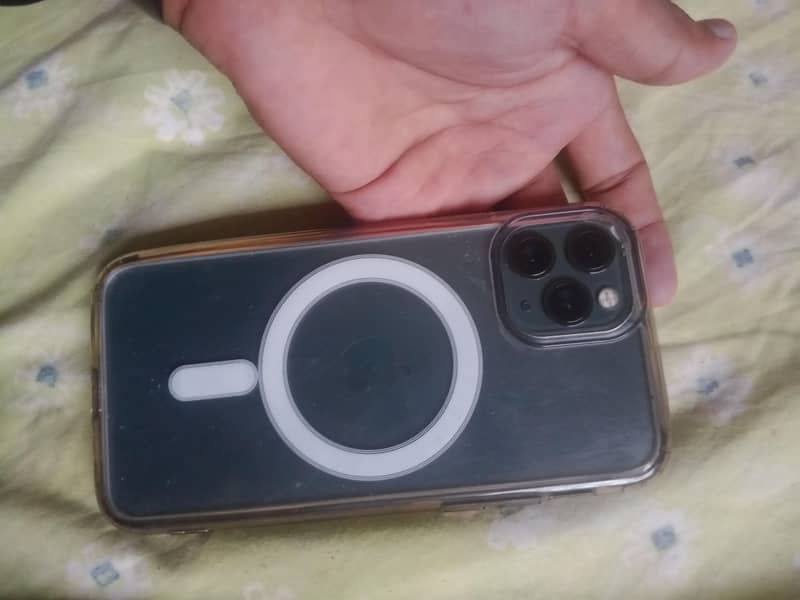 Apple iPhone 11 Pro 1