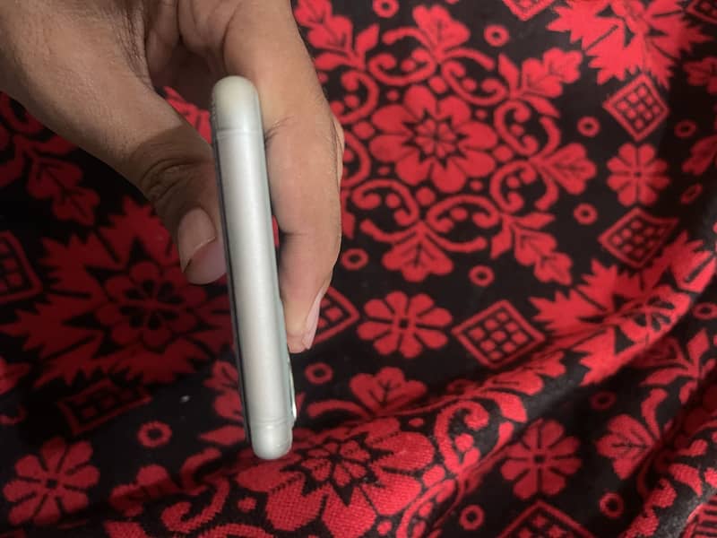 Apple iPhone 11 2