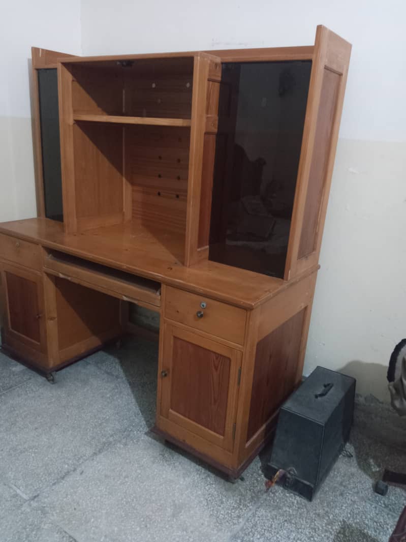 Amazing Foldable Computer Table 4