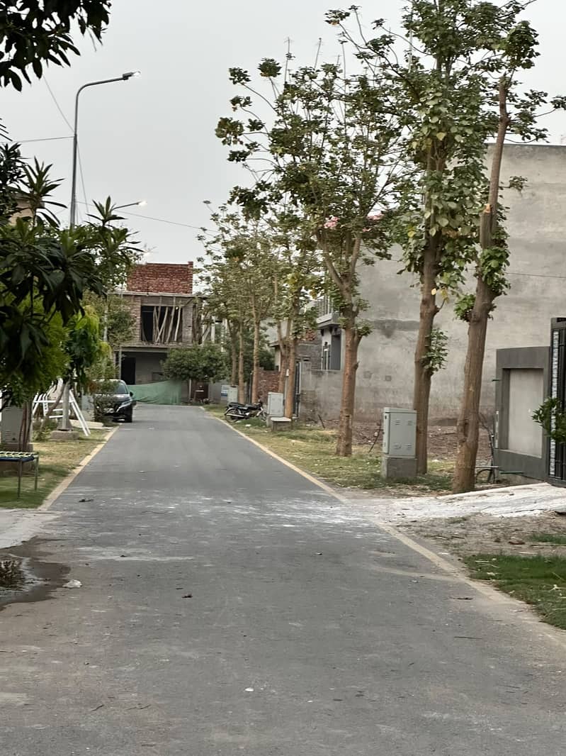 Plot with structure for Sale 3