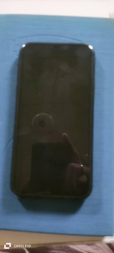 iPhone XR 64 storage