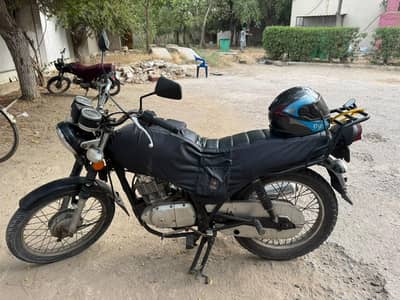 Suzuki GS 150 Bike