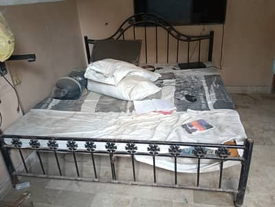 King Size Iron Bed