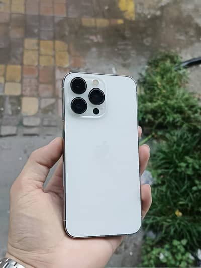 Apple iPhone 13 Pro