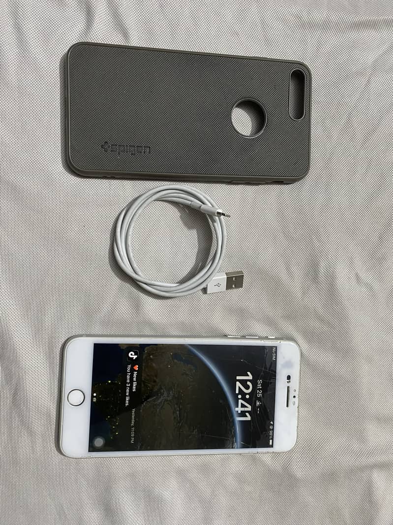 Apple iPhone 8 Plus 0