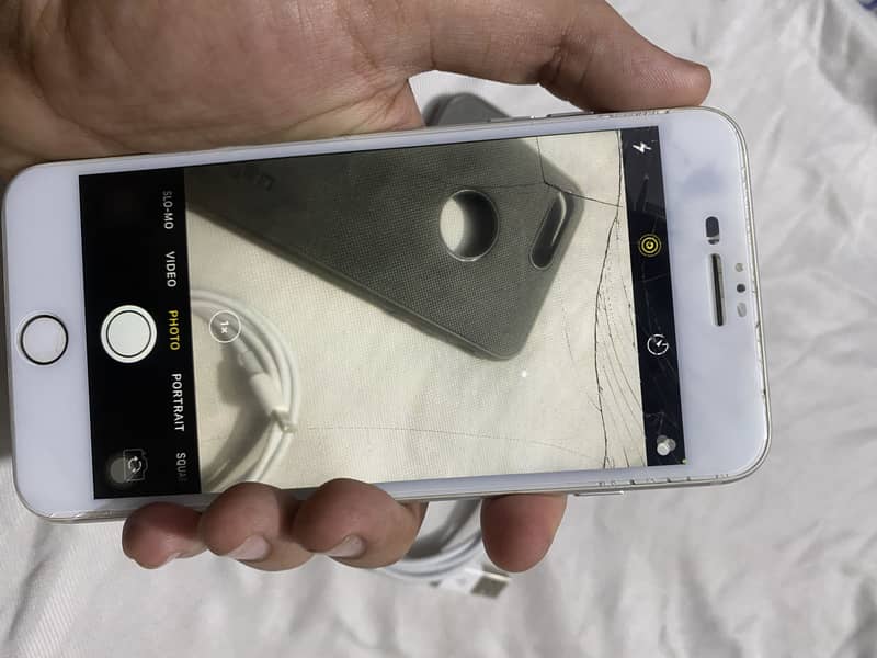 Apple iPhone 8 Plus 2