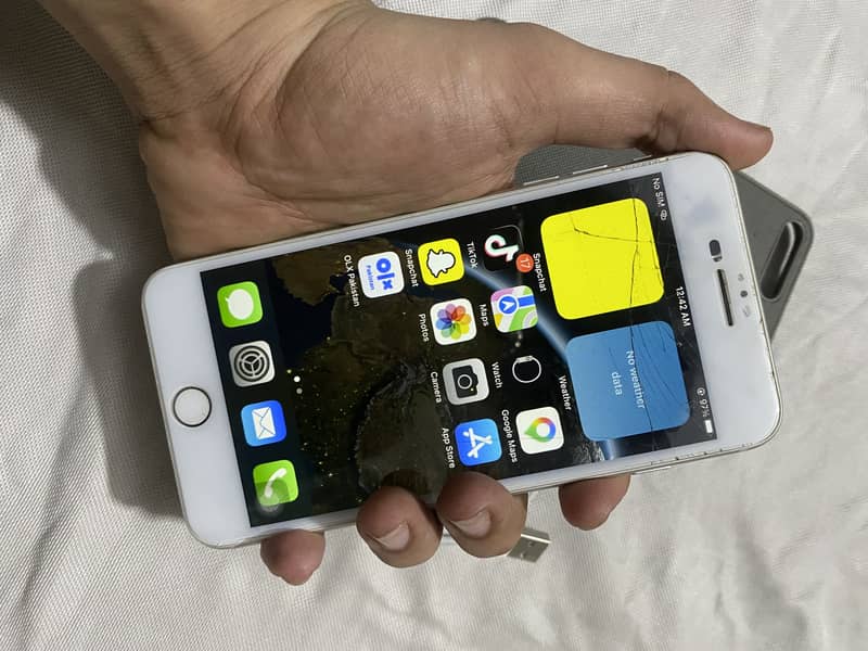 Apple iPhone 8 Plus 3