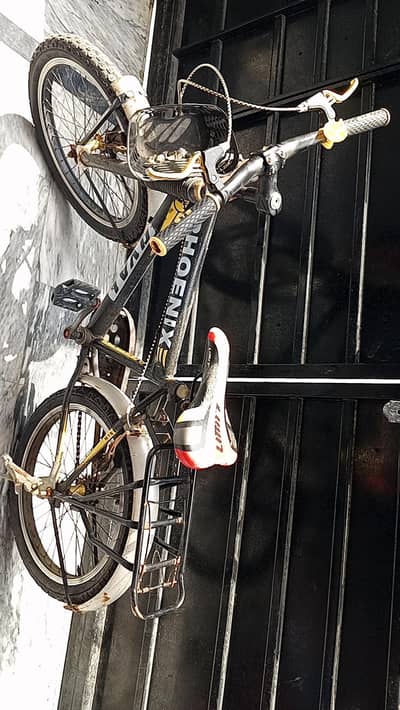2 cycle available condition 9/10 ha only serious buyer contact kijiye