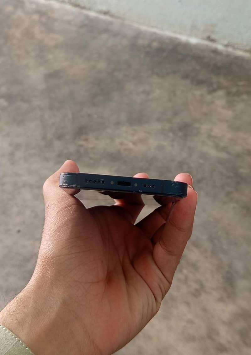 Apple iPhone 14 4