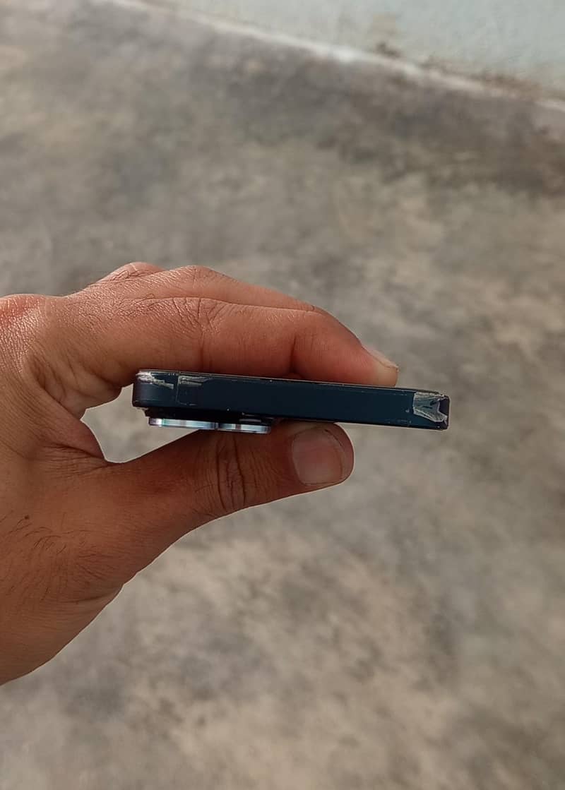 Apple iPhone 14 5