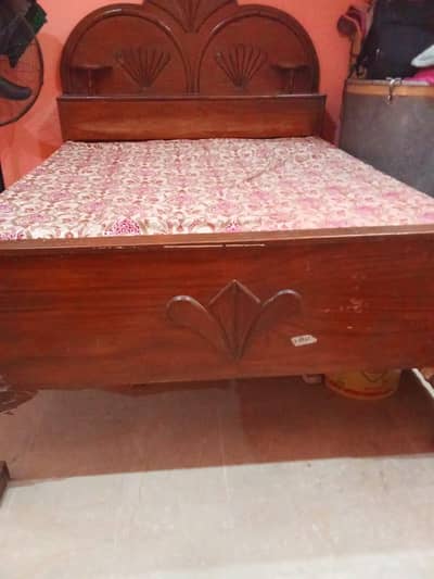 queen size bed for sale