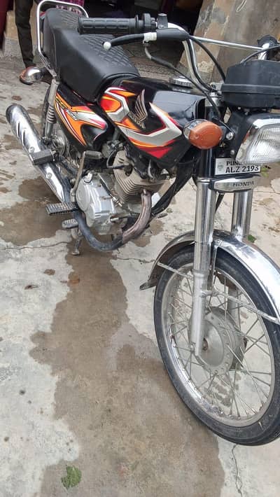 Honda 125 Black
