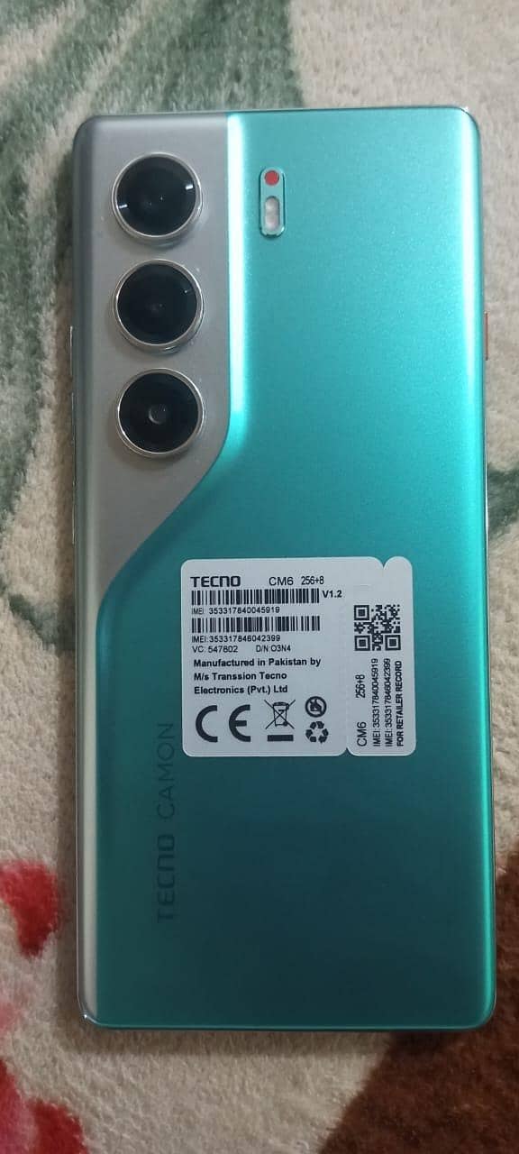 Tecno CAMON 40 Pro 1