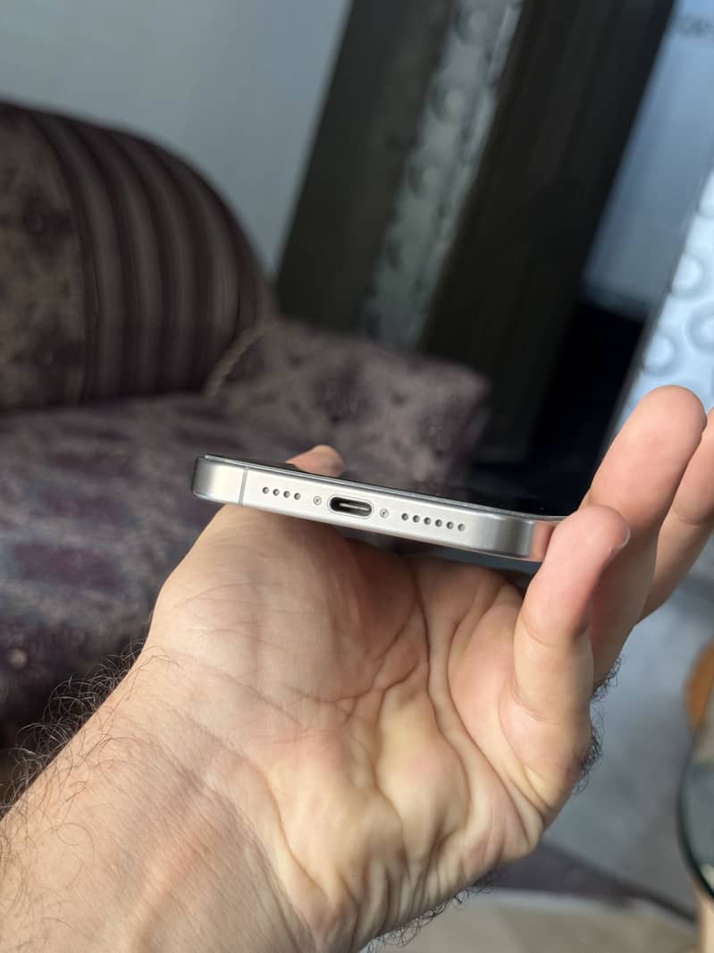 Iphone 15 Pro Max 5