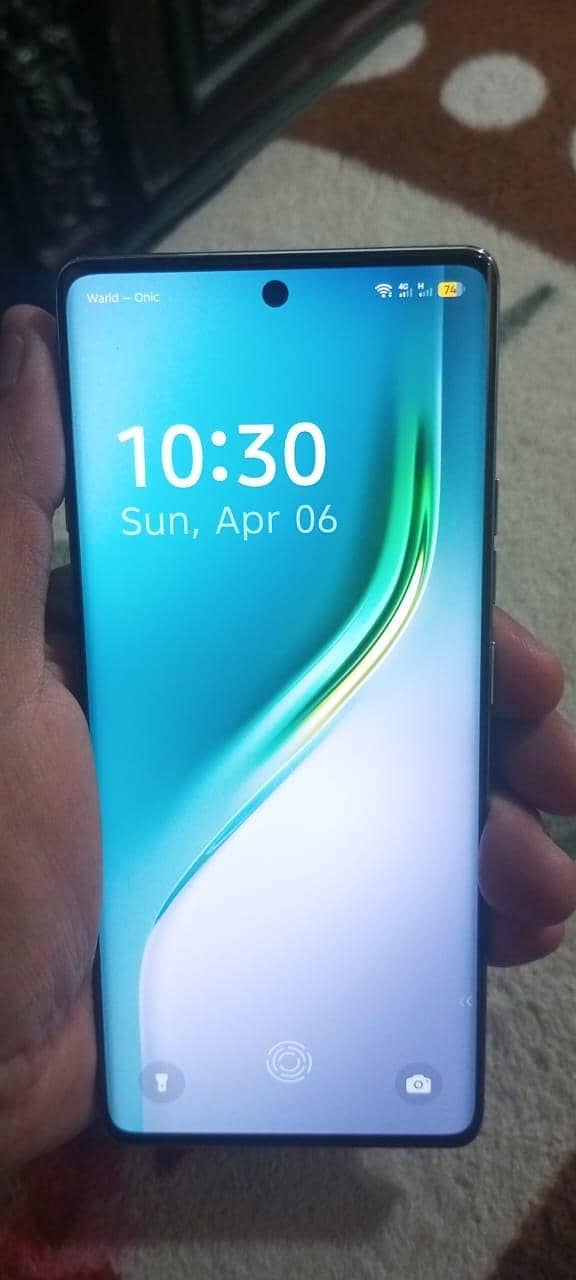 Tecno CAMON 40 Pro 0