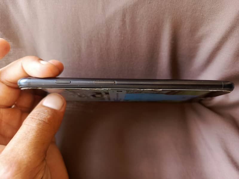 Apple iPhone 7 Plus 2