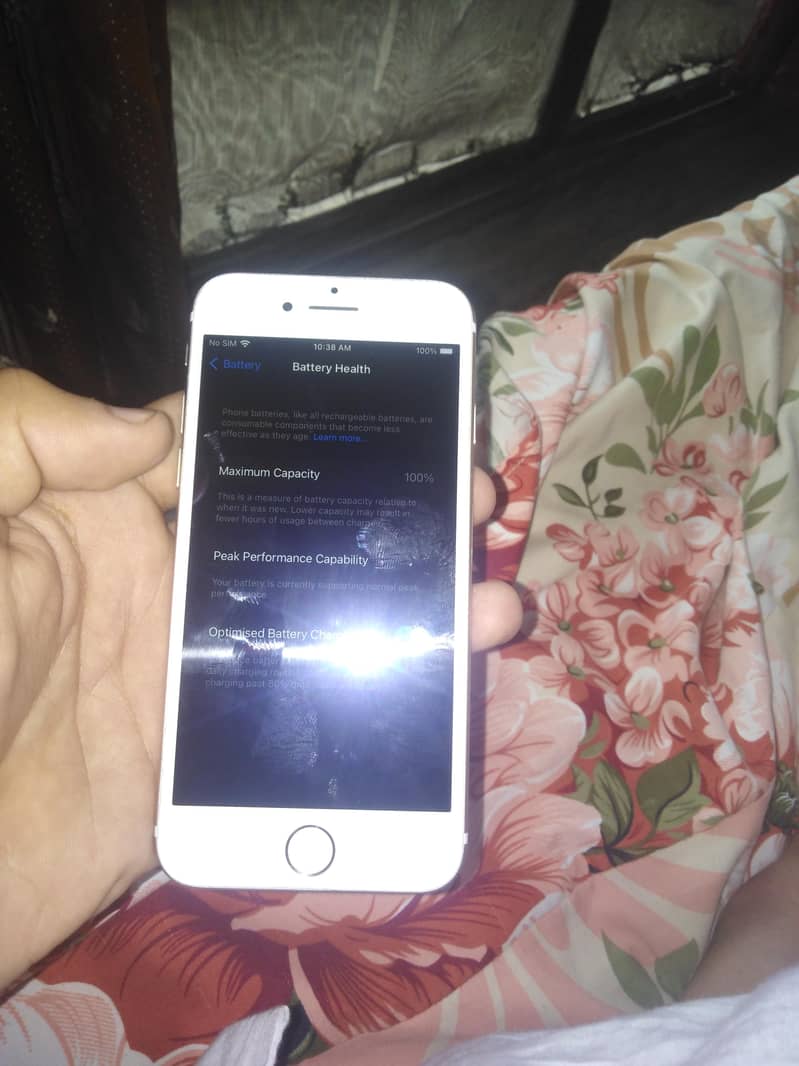 Apple iPhone 7 1