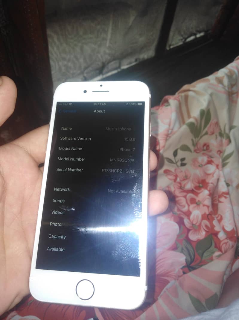 Apple iPhone 7 2