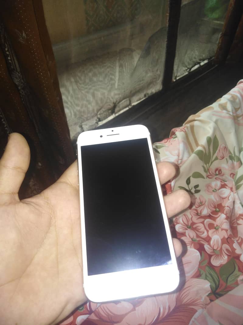 Apple iPhone 7 7