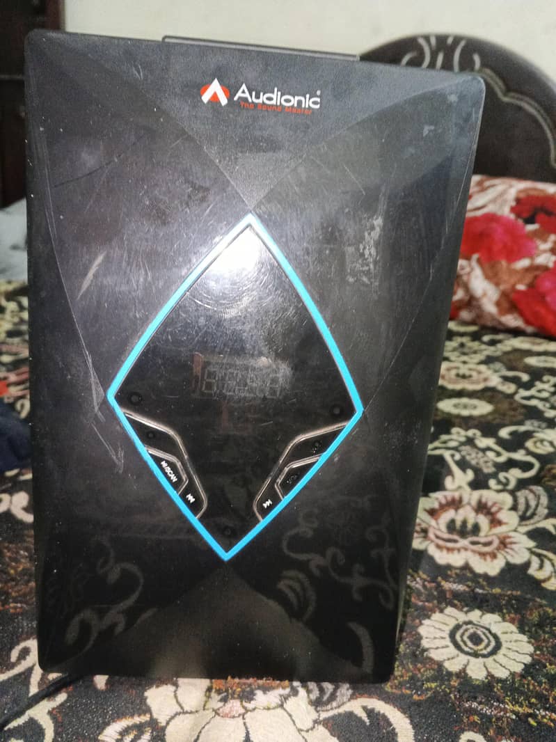 AUDIONIC 2.1 SPEAKERS 0