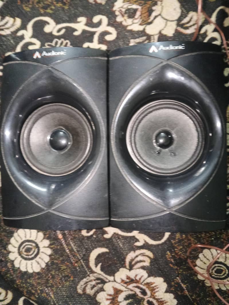 AUDIONIC 2.1 SPEAKERS 1