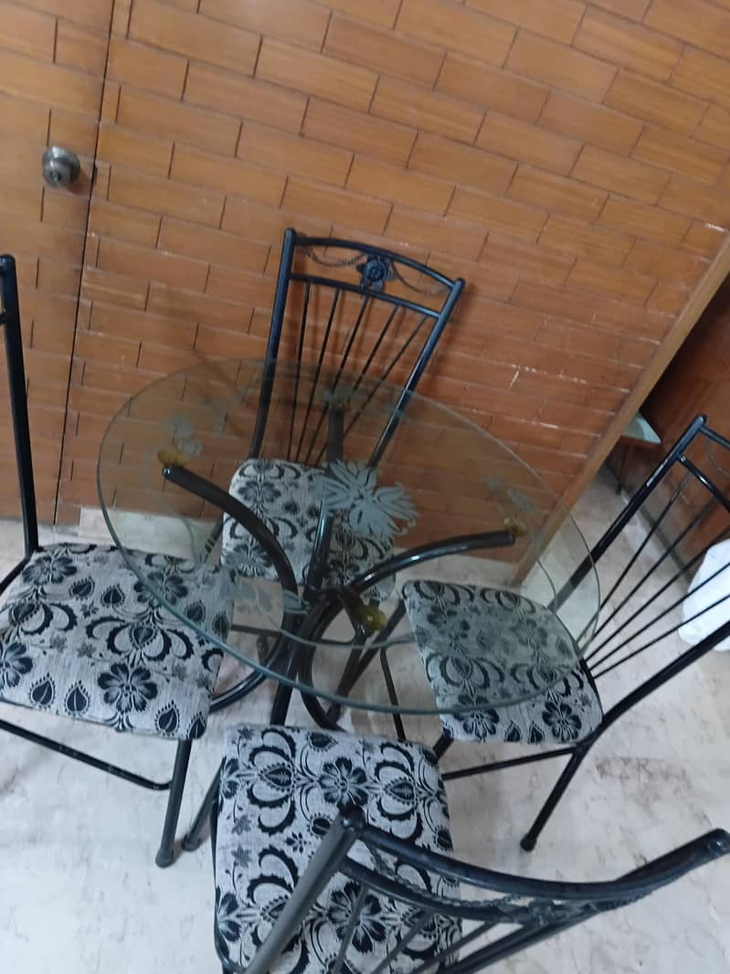 Dining Table 0