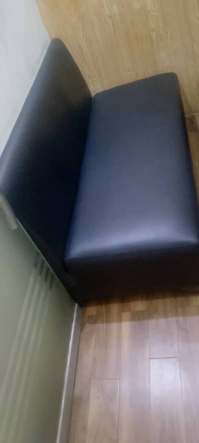elegent black leather executive sofa set