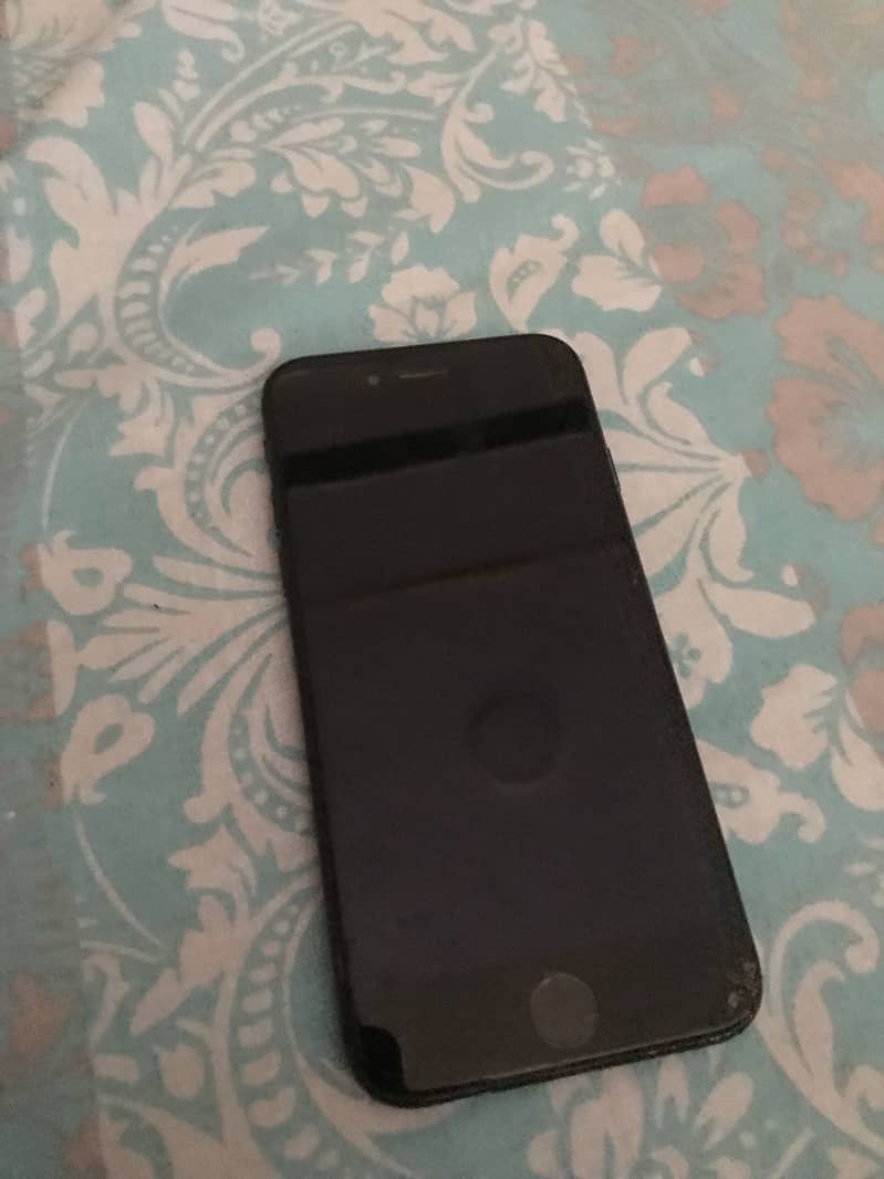 Apple iPhone 7 1