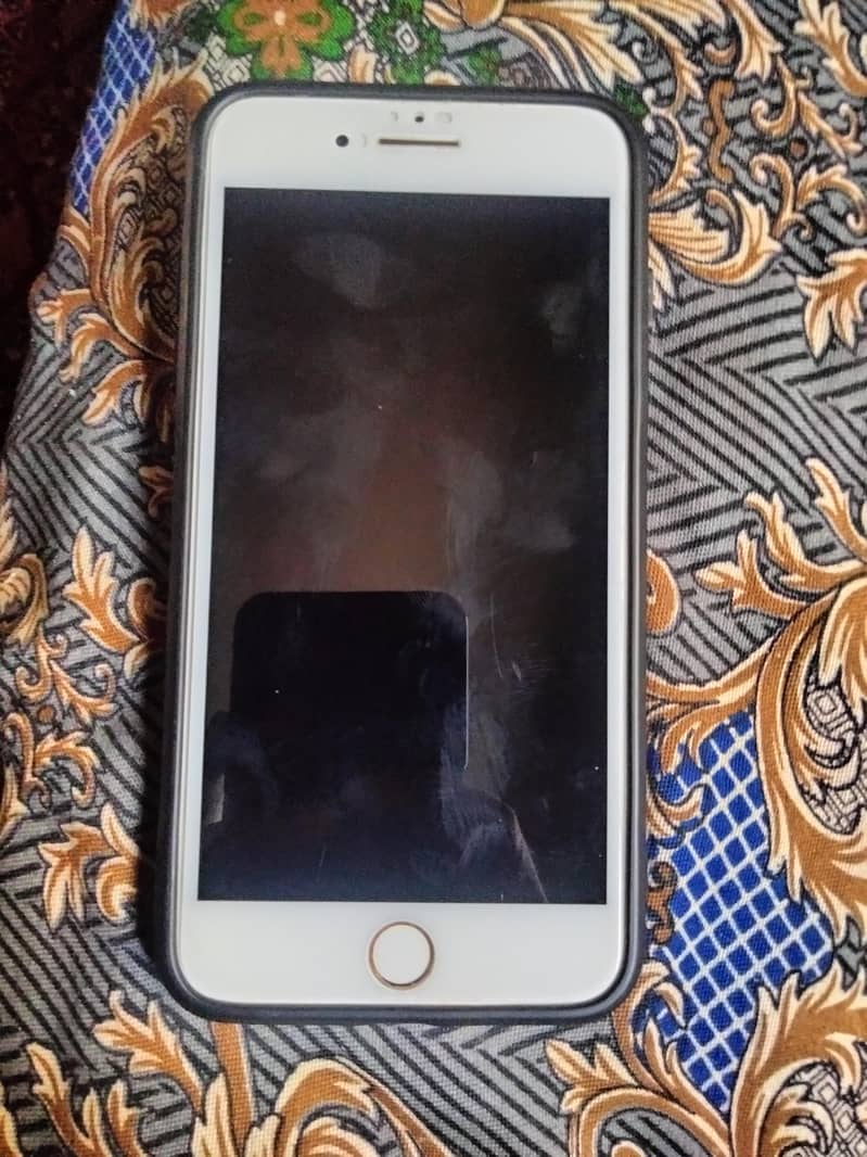 Apple iPhone 8 Plus 0