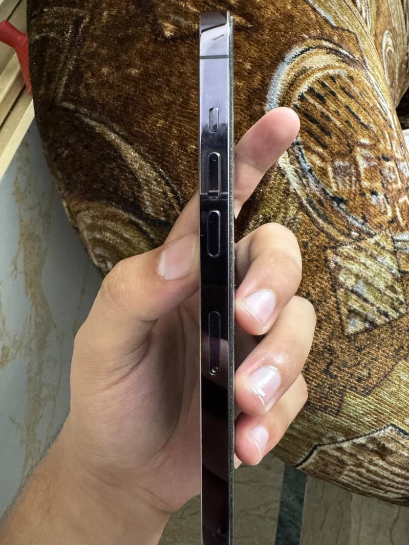 iPhone 14 Pro max 4