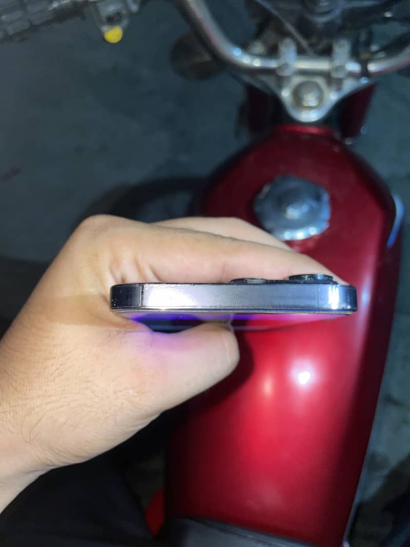iphone 14 pro max 4