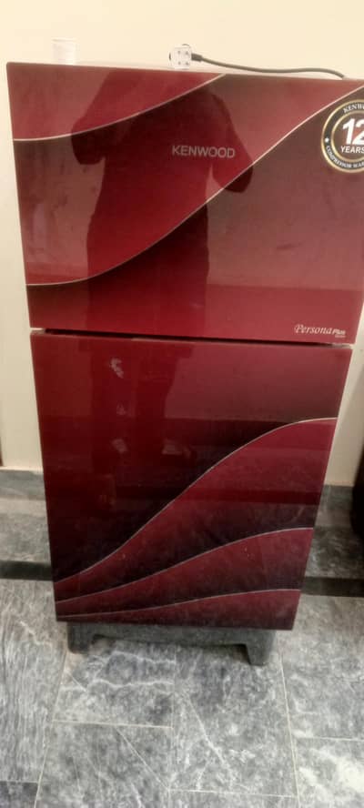 kenwood fridge small size in warrenty