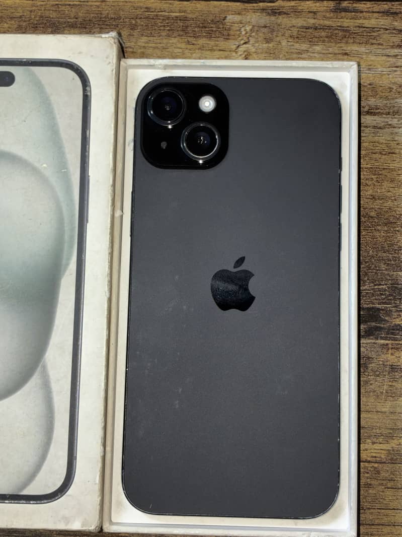 iPhone 15 plus 1