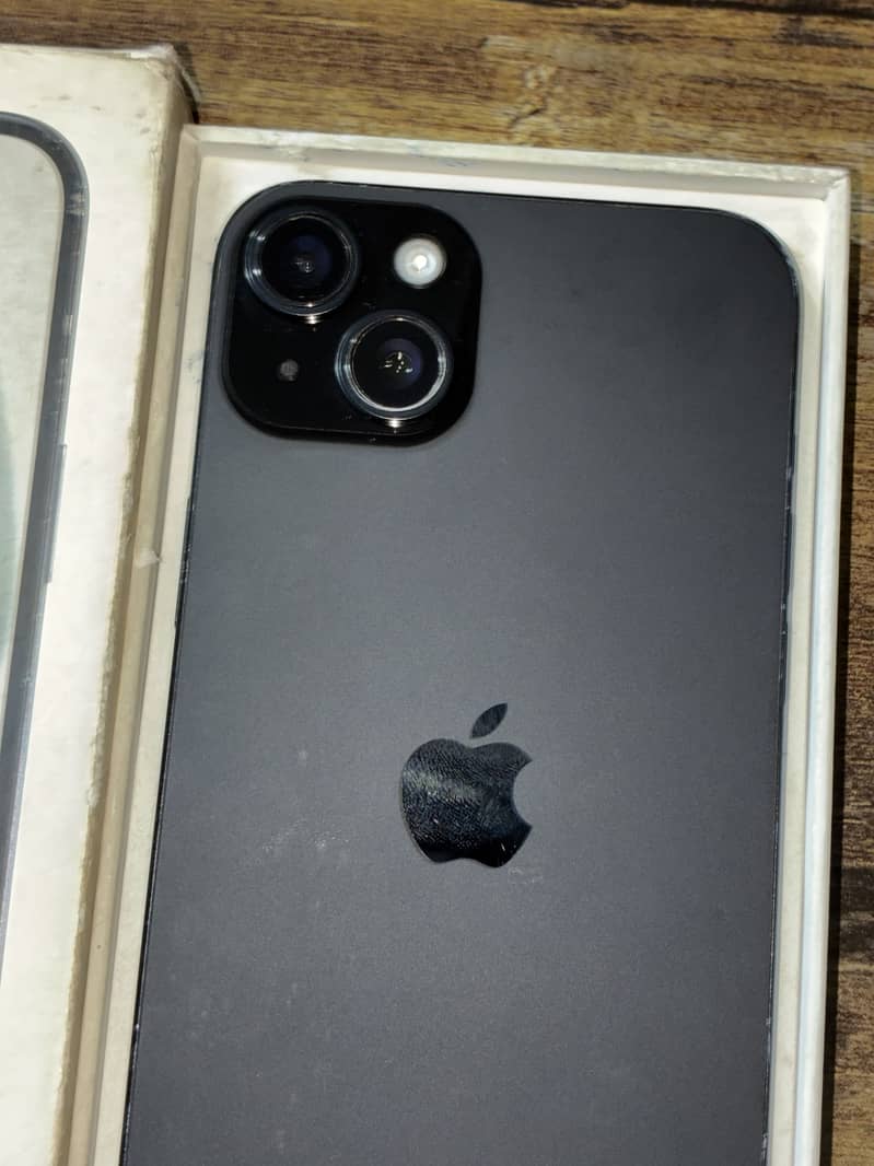 iPhone 15 plus 5