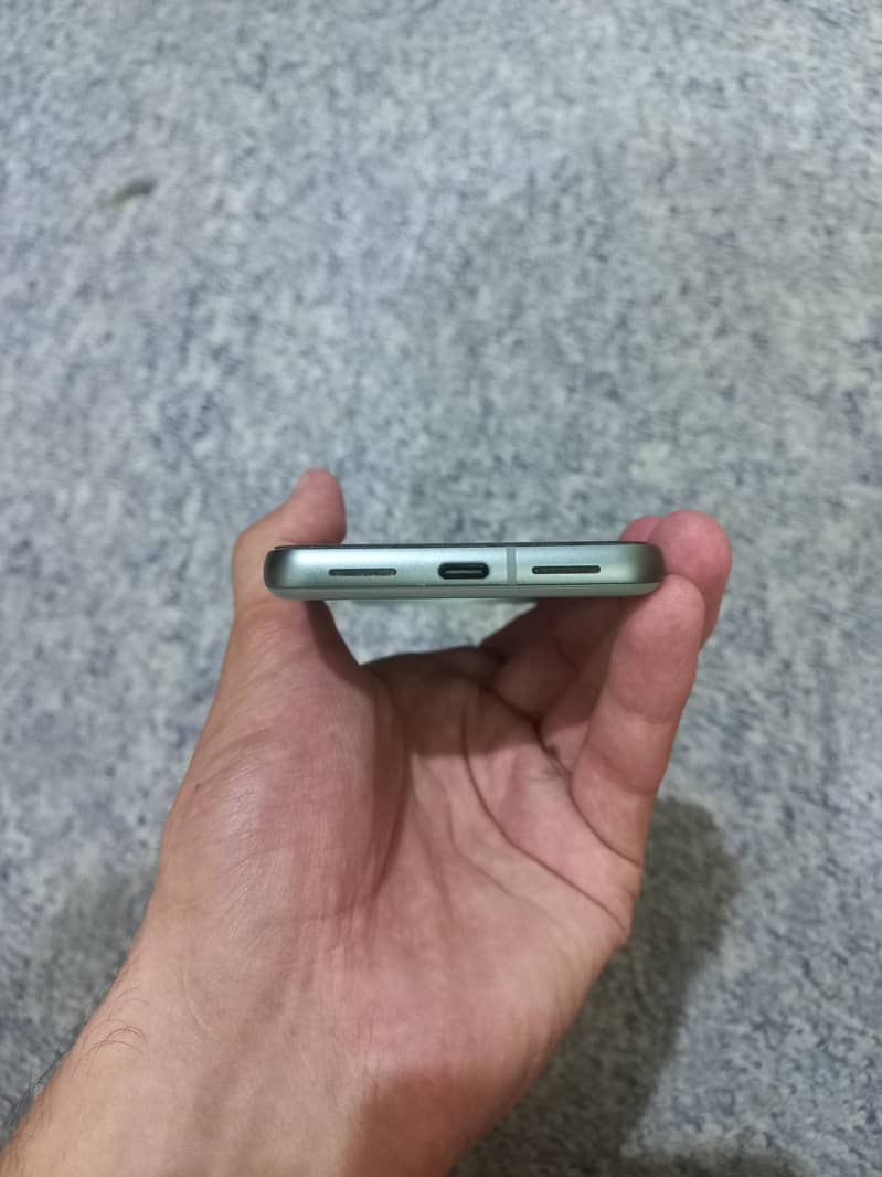 Google Pixel 8 3
