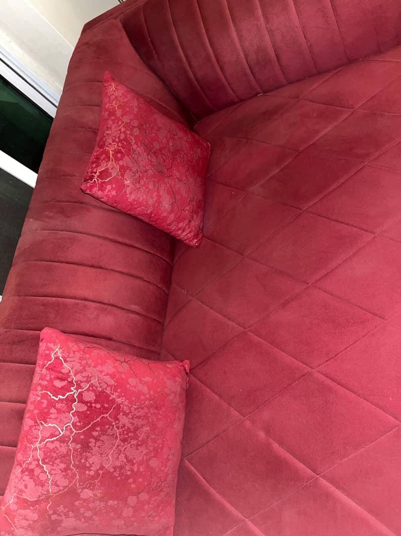 Red sofa 3