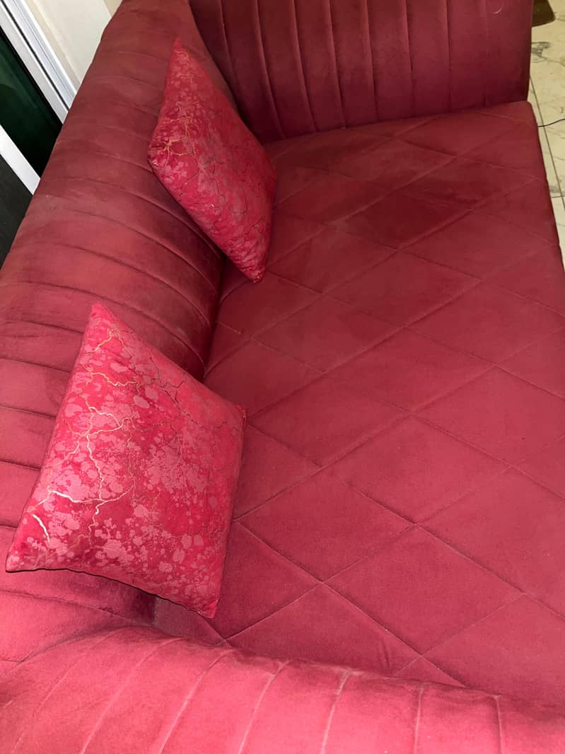 Red sofa 4