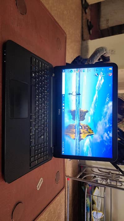 Dell i3 . . . . 0/3/0/2/4/4/2/2/2/7/5
