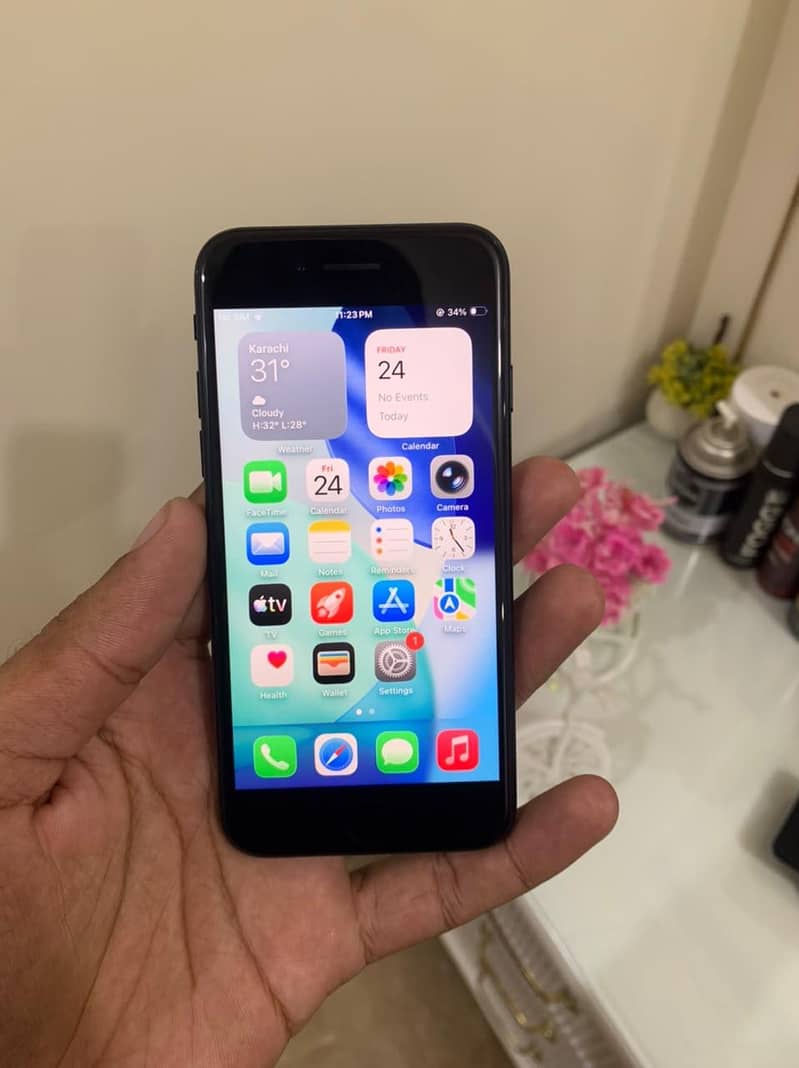 iPhone se 3rd generation 12