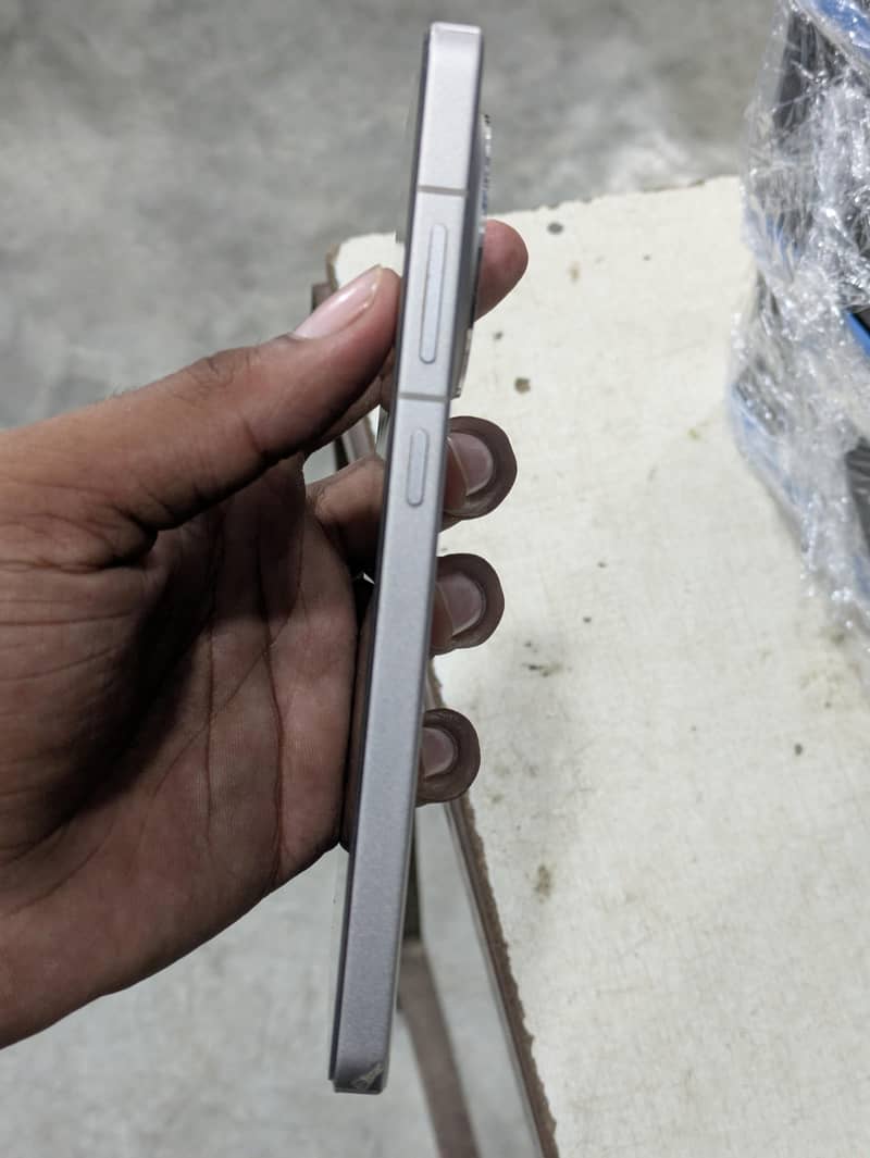 One Plus 13R 4