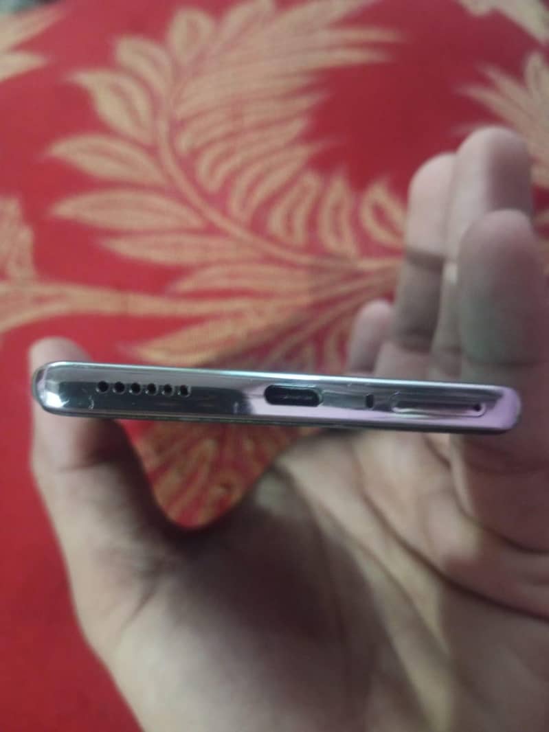Tecno CAMON 40 Pro 4