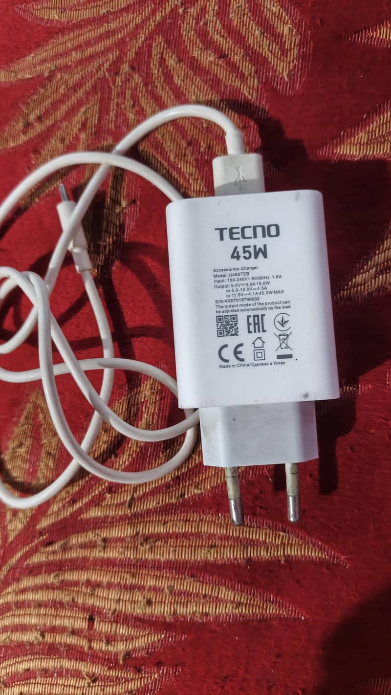Tecno CAMON 40 Pro 6