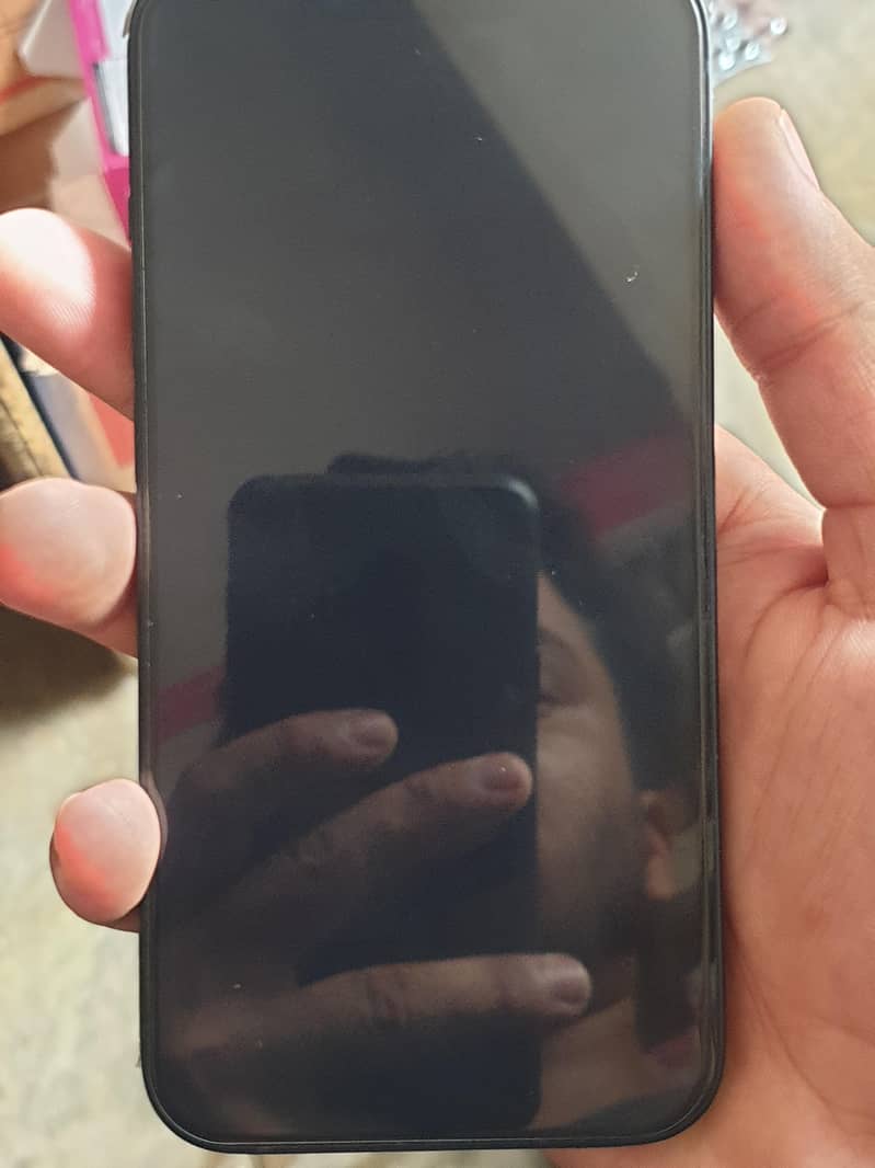 Apple iPhone 13 1