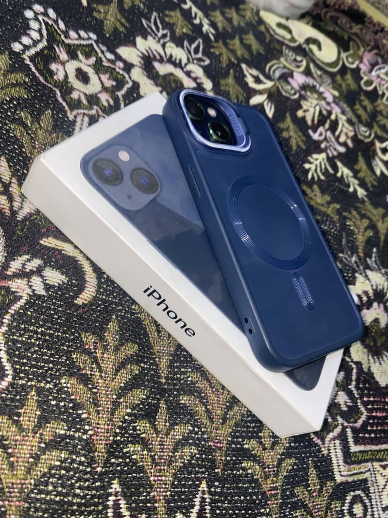 Apple iPhone 13 2
