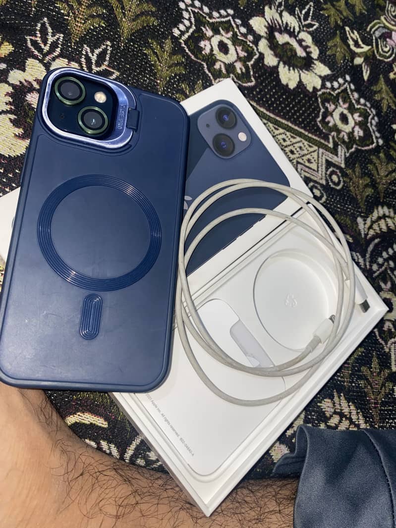Apple iPhone 13 4