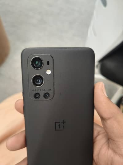 OnePlus 9pro urgent sale 90 fps