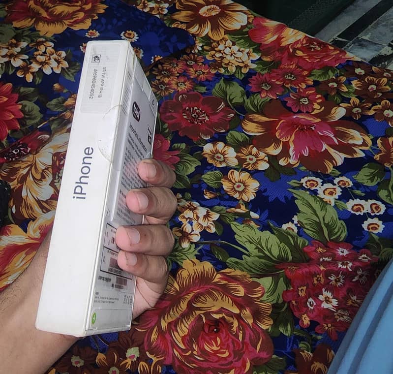 Apple iPhone 13 1