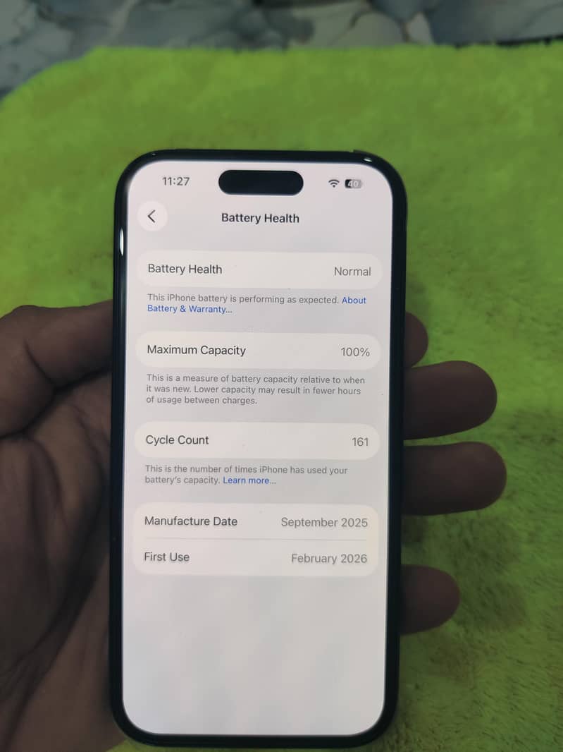 Apple iPhone 16 5