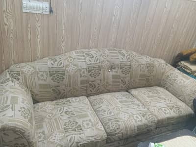 sofa set in lush condition the other two sofa is same