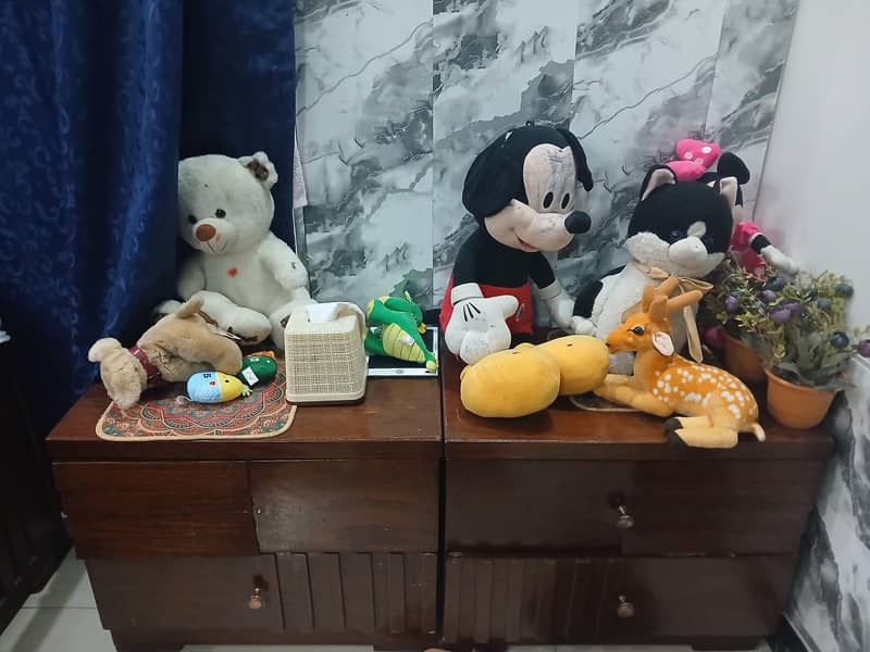 dressing table with side tables 3